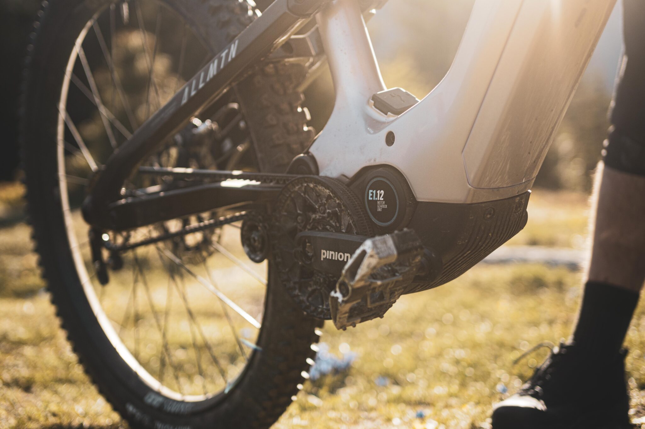 Detailaufnahme Pinion MGU Motor im Rahmen integriert